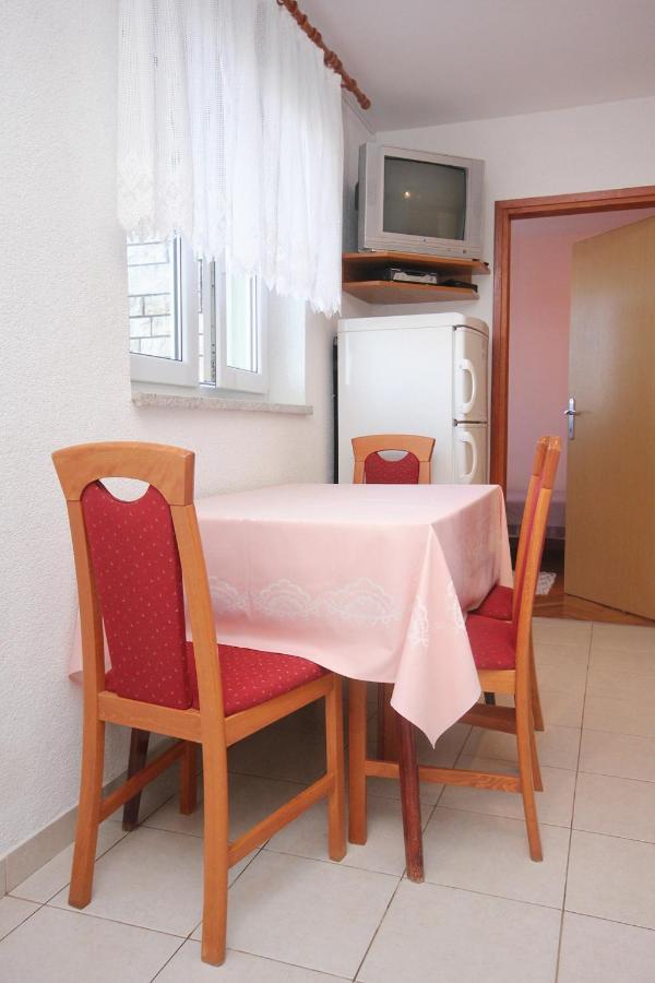 Apartments With A Parking Space Pag - 9388 Pag Town Dış mekan fotoğraf